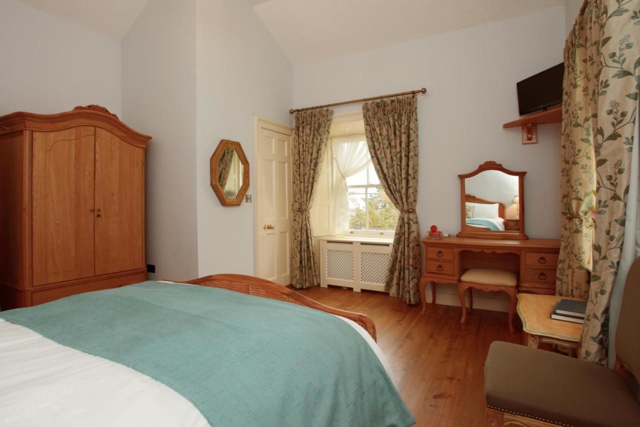 Отели типа «постель и завтрак» Corrib House Guest Accommodation Голуэй-20