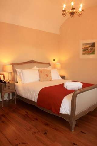Отели типа «постель и завтрак» Corrib House Guest Accommodation Голуэй Двухместный номер Делюкс с 1 кроватью и видом на море-3