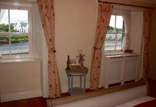 Отели типа «постель и завтрак» Corrib House Guest Accommodation Голуэй Двухместный номер Делюкс с 1 кроватью и видом на море-5